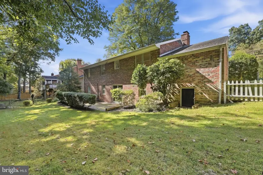 4202 Willow Woods Dr, Annandale, VA 22003 - #2