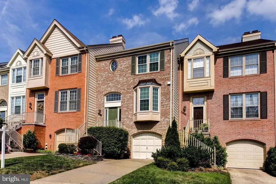 5124 Woodford Dr, Centreville, VA 20120 - #2