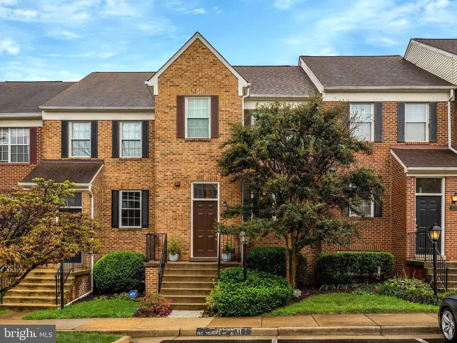 2111 Hutchison Grove Ct, Falls Church, VA 22043 - #2