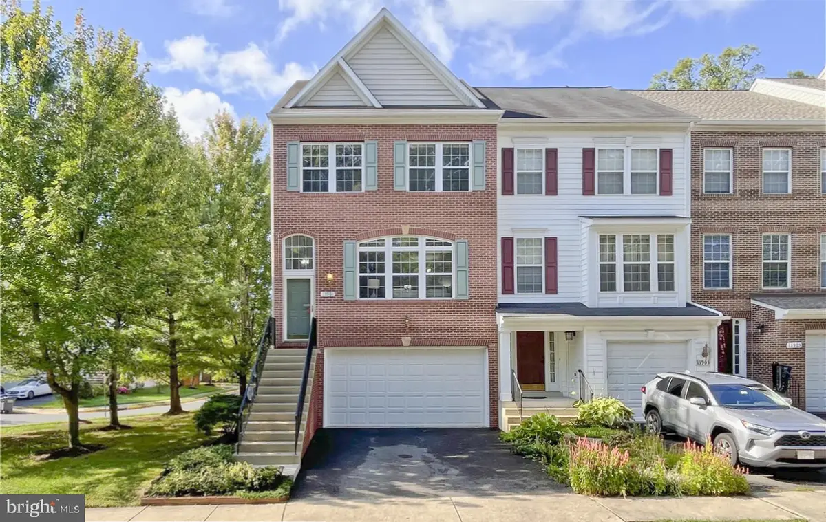 13901 Gothic Dr, Centreville, VA 20121 - #1