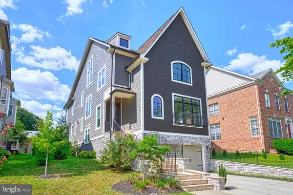 1600 Great Falls St, MCLEAN, VA 22101