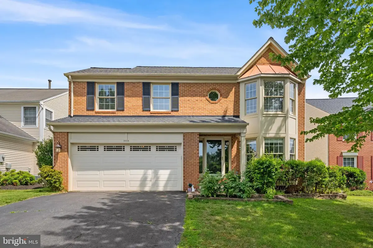 5608 Schoolfield Ct, Centreville, VA 20120 - #1