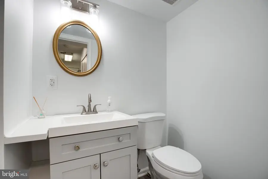 14366 Havener House Ct, Centreville, VA 20120 - #3