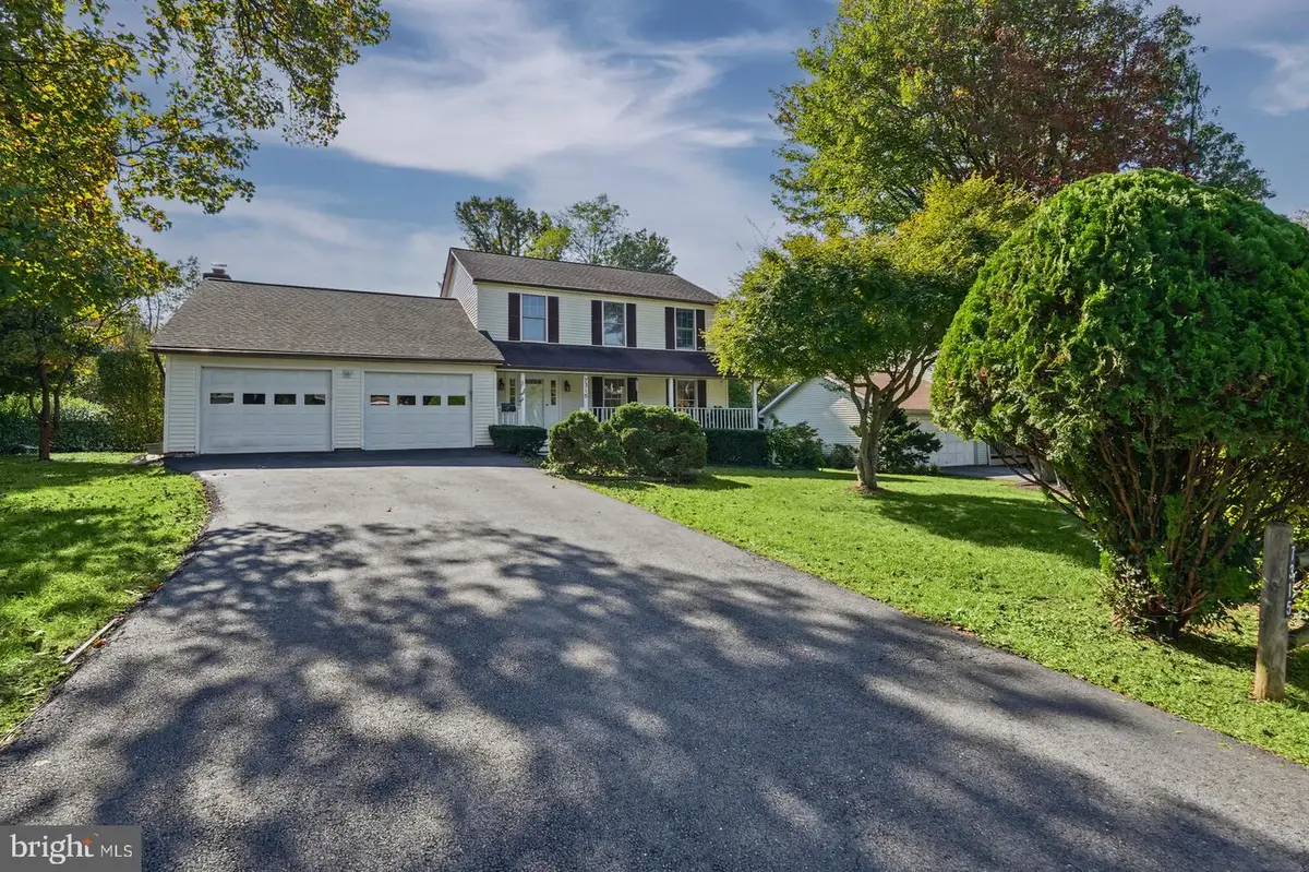 7315 Farr St, Annandale, VA 22003 - #1