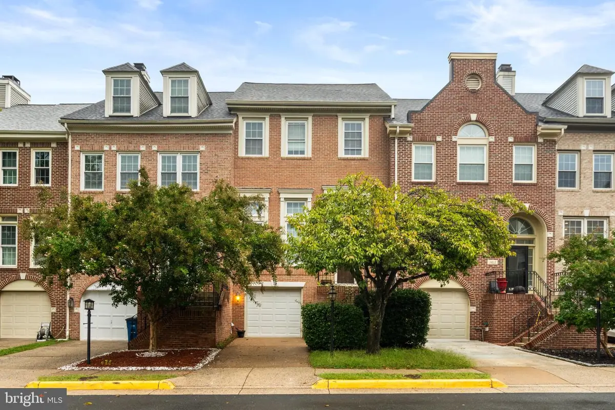 14614 Creek Valley Ct, Centreville, VA 20120 - #1