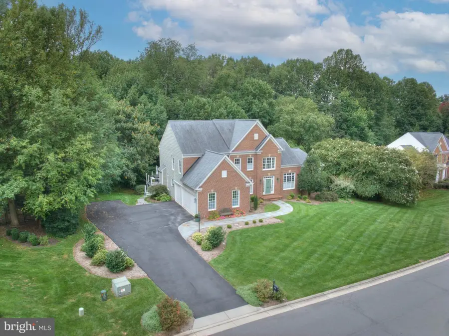 11689 Caris Glenne Dr, Herndon, VA 20170 - #2