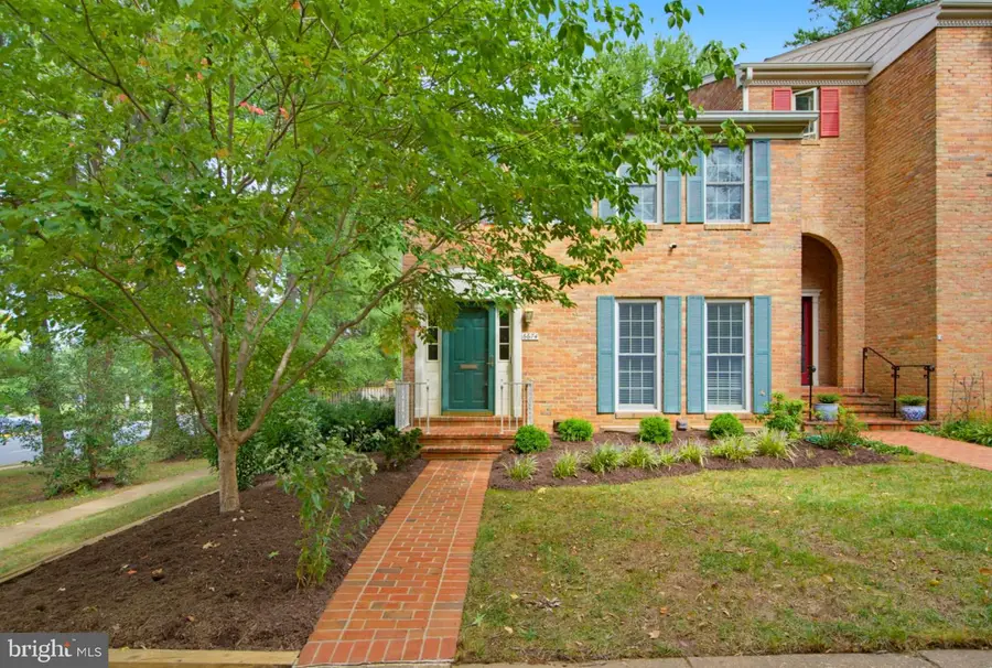 6674 Midhill Pl, Falls Church, VA 22043 - #2
