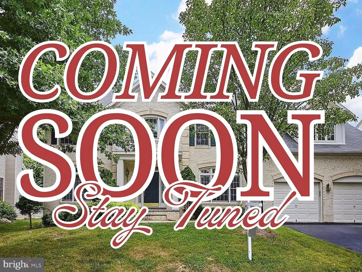 8302 Wolftrap Rd, Vienna, VA 22182 - #1