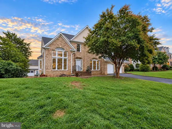 8313 Ivy Green Rd, FAIRFAX STATION, VA 22039