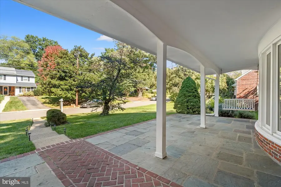 2407 Cavendish Dr, Alexandria, VA 22308 - #2