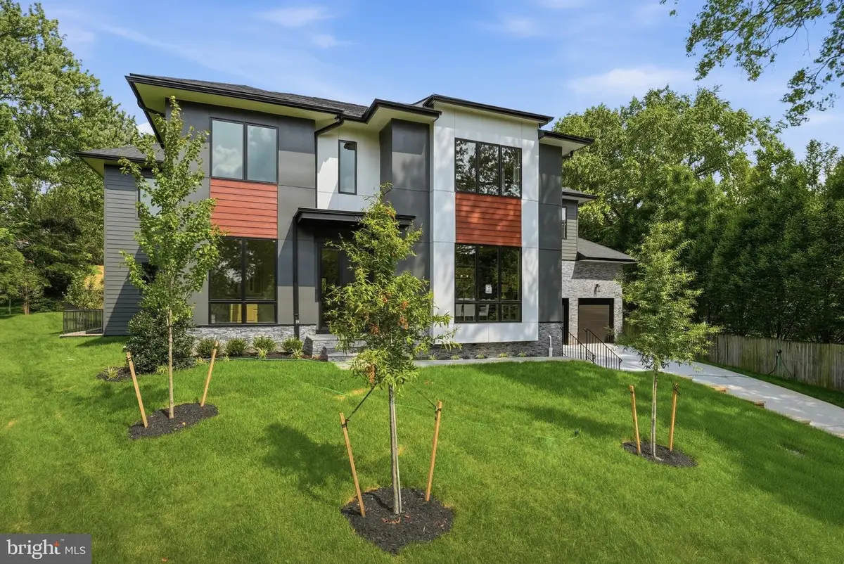 1905 Lamson Pl, McLean, VA 22101 - #1