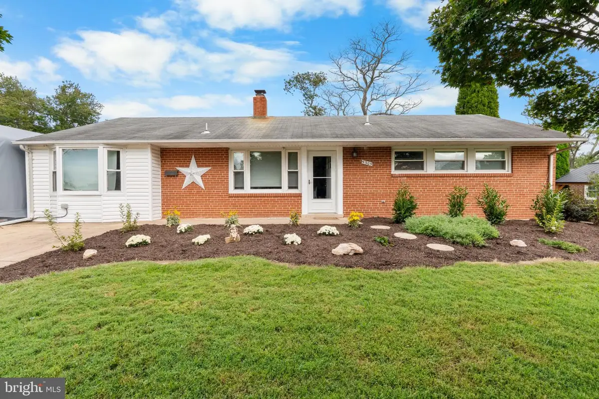5305 Oldcastle Ln, Springfield, VA 22151 - #1