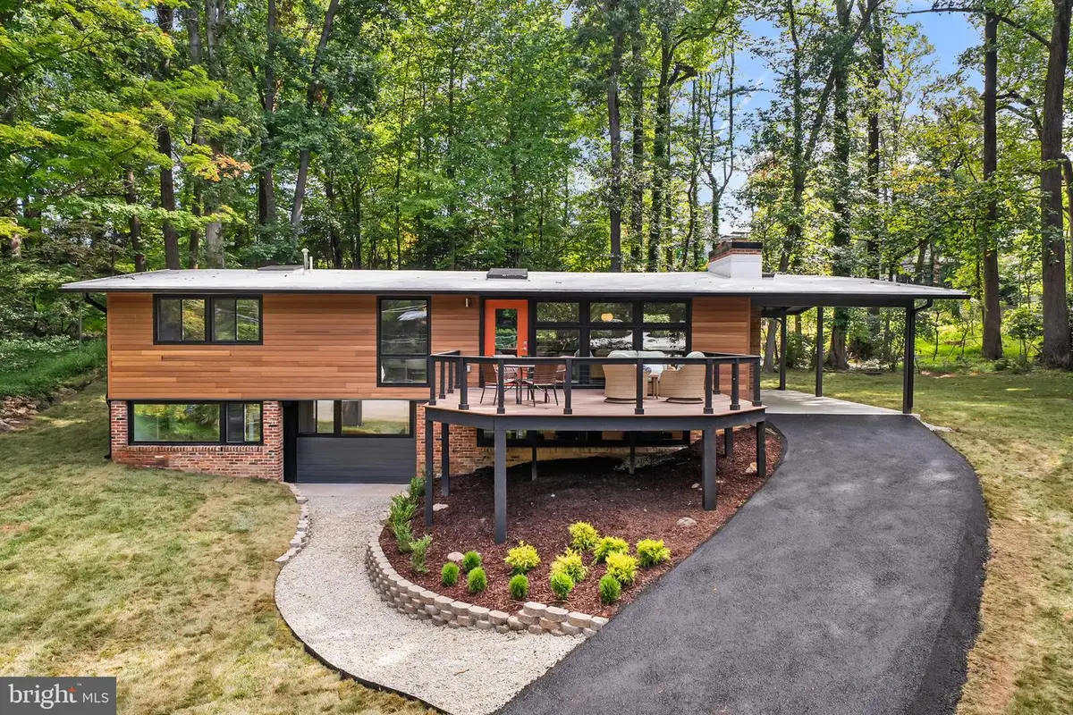 7527 Friar Tuck Ct, Falls Church, VA 22042 - #1