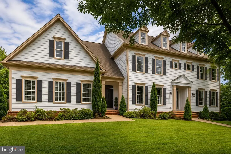 904 Locust St, Herndon, VA 20170 - #3