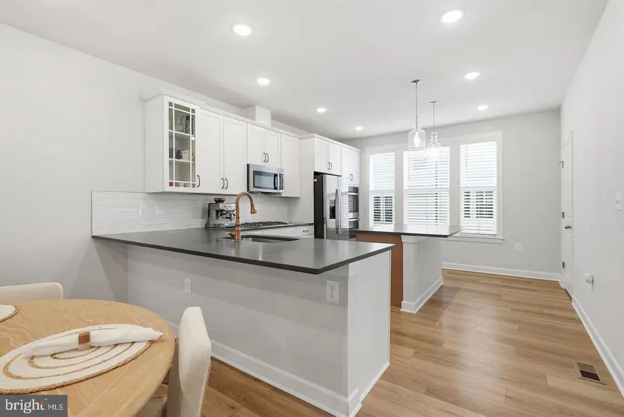 7220 Mountaineer Dr, Alexandria, VA 22306 - #3