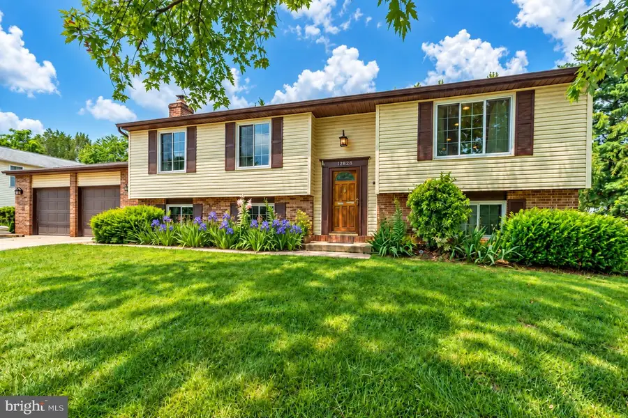12828 Framingham Ct, Herndon, VA 20171 - #2