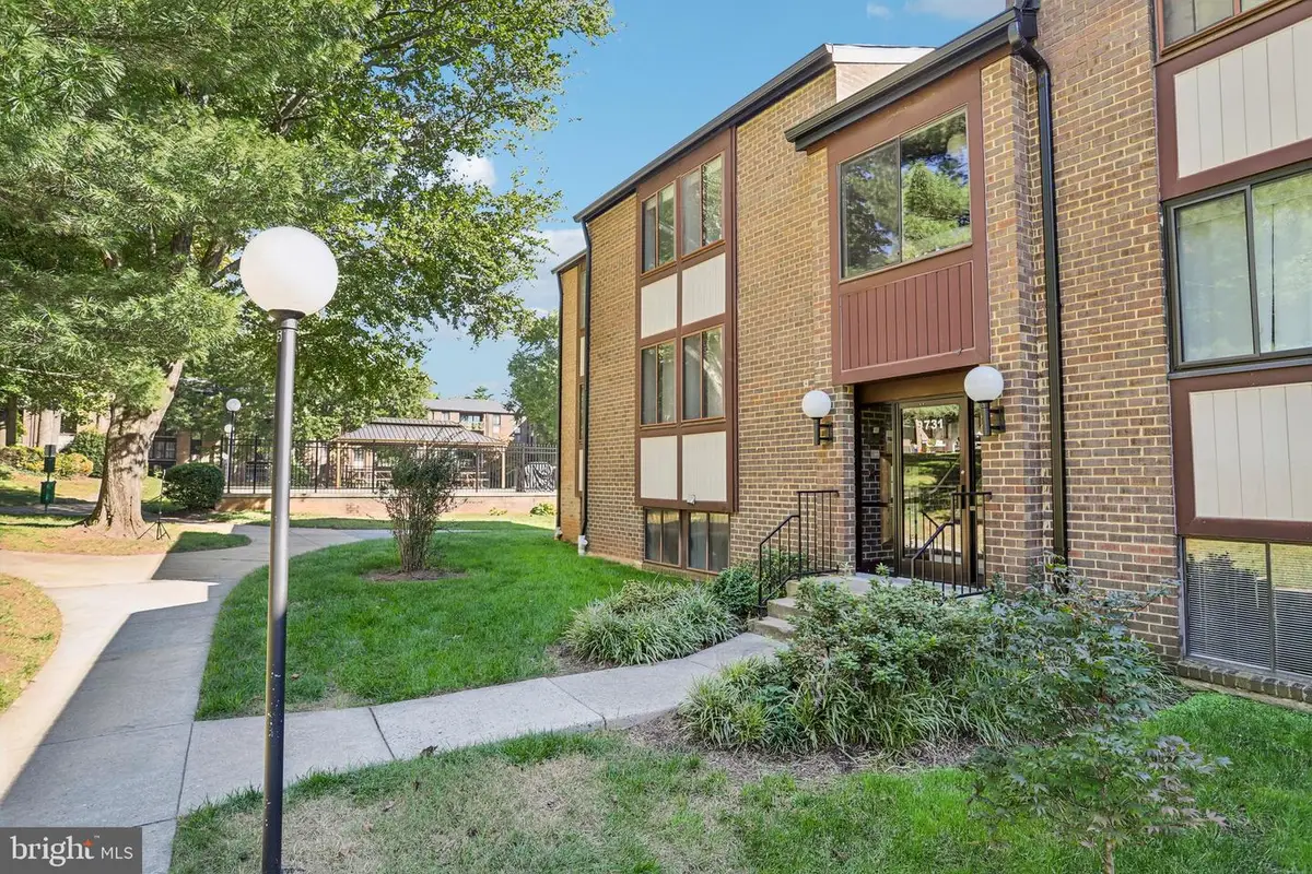9731 Kings Crown Ct #1, Fairfax, VA 22031 - #1