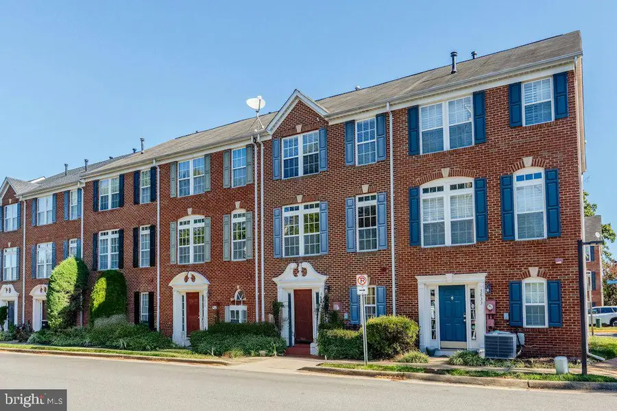 3631 Madison Ln, Falls Church, VA 22041 - #2