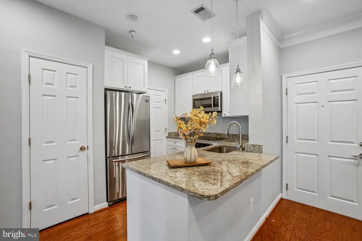 1571 Spring Gate Dr #6106, McLean, VA 22102 - #1