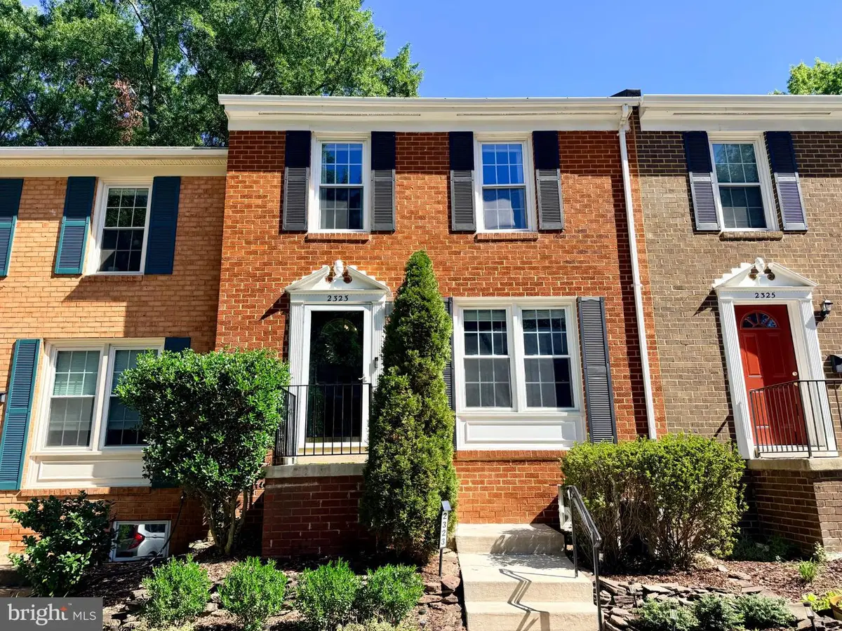 2323 Harleyford Ct, Reston, VA 20191 - #1