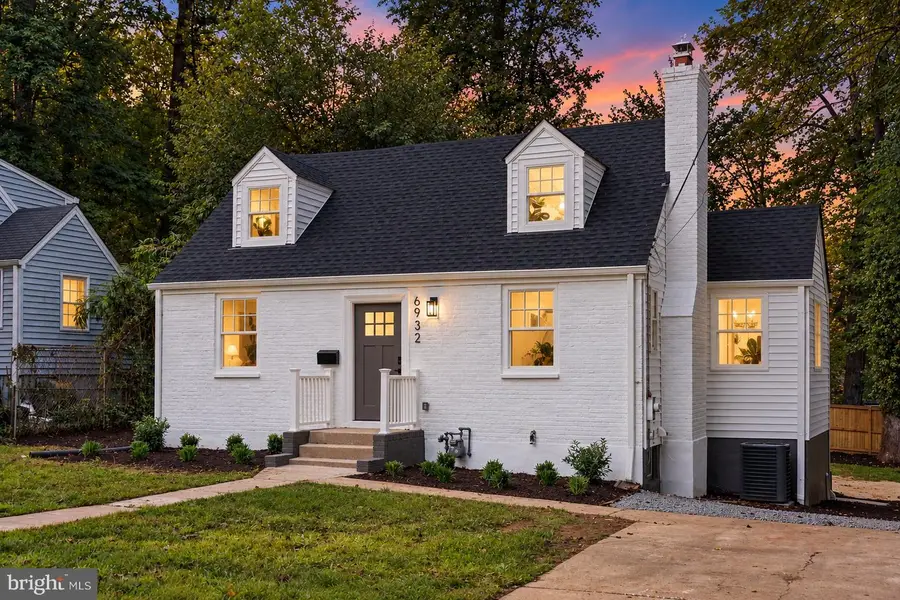 6932 Chestnut Ave, Falls Church, VA 22042 - #2