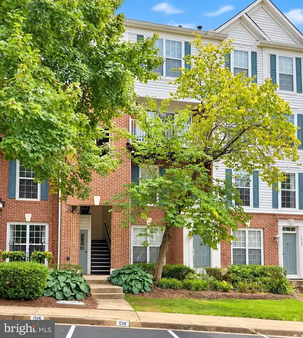 12779 Fair Crest Ct #101, FAIRFAX, VA 22033