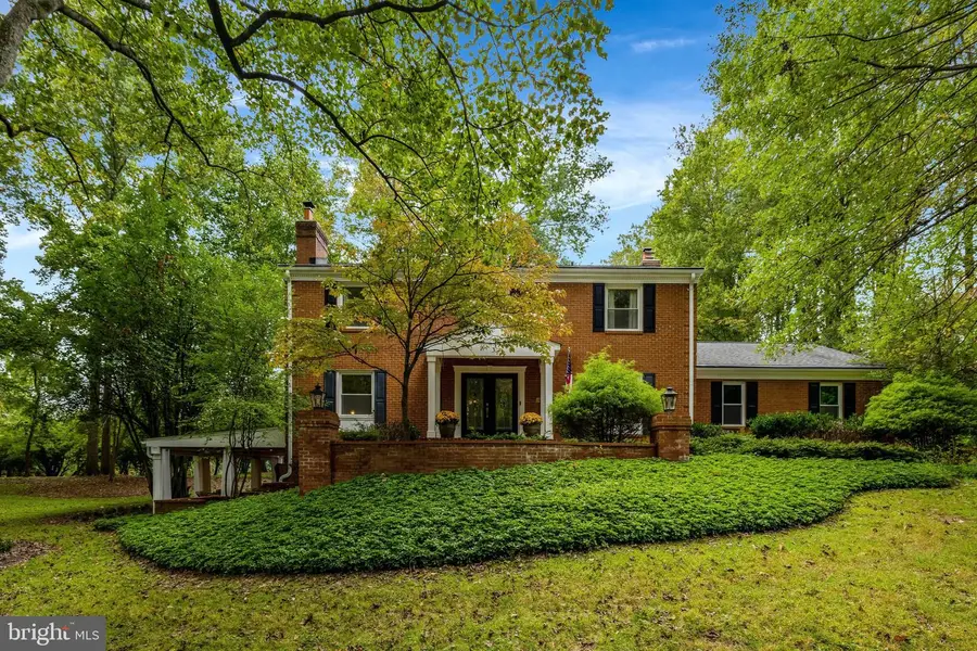 10015 Saddle Rd, Vienna, VA 22181 - #2