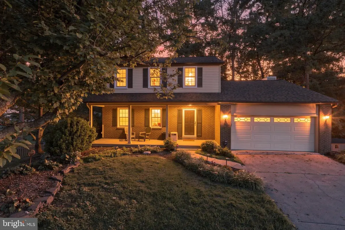 5700 Harrison House Ct, Centreville, VA 20120 - #1