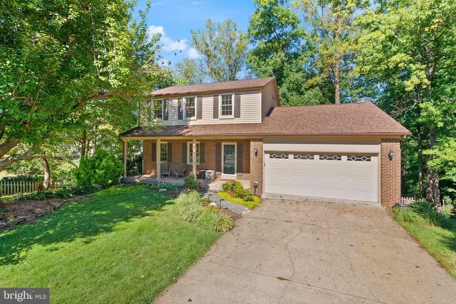 5700 Harrison House Ct, Centreville, VA 20120 - #3