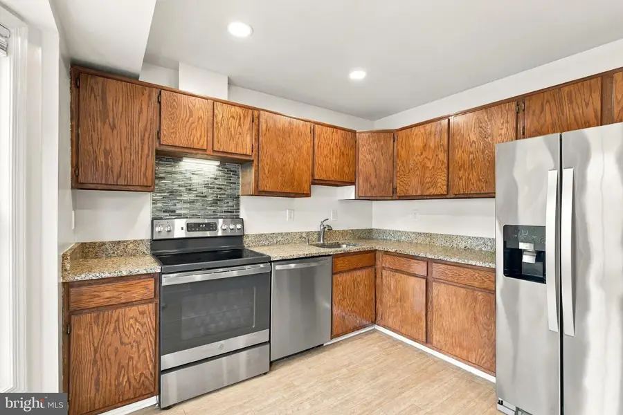 5352 Anchor Ct, Fairfax, VA 22032 - #3