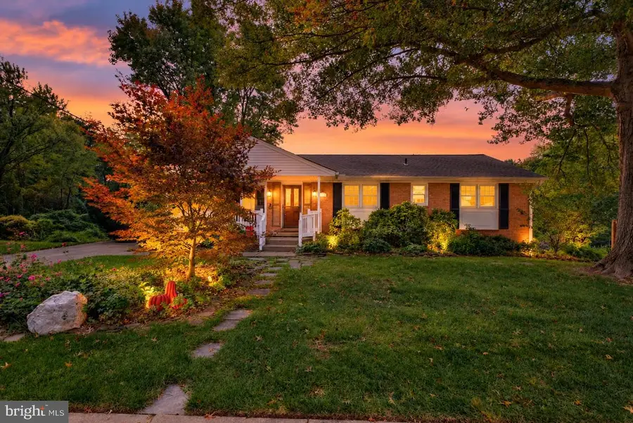 5219 Portsmouth Rd, Fairfax, VA 22032 - #2