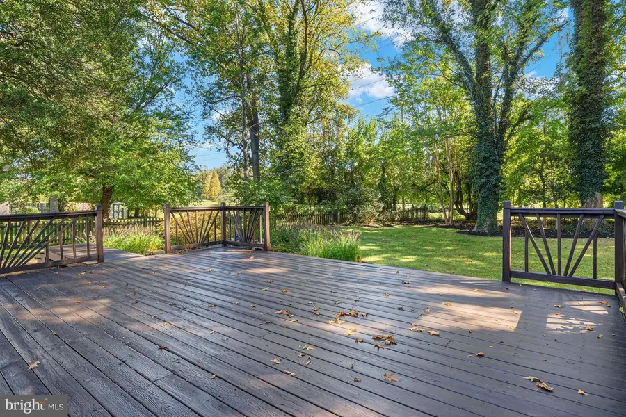 7811 Marthas Ln, Falls Church, VA 22043 - #2