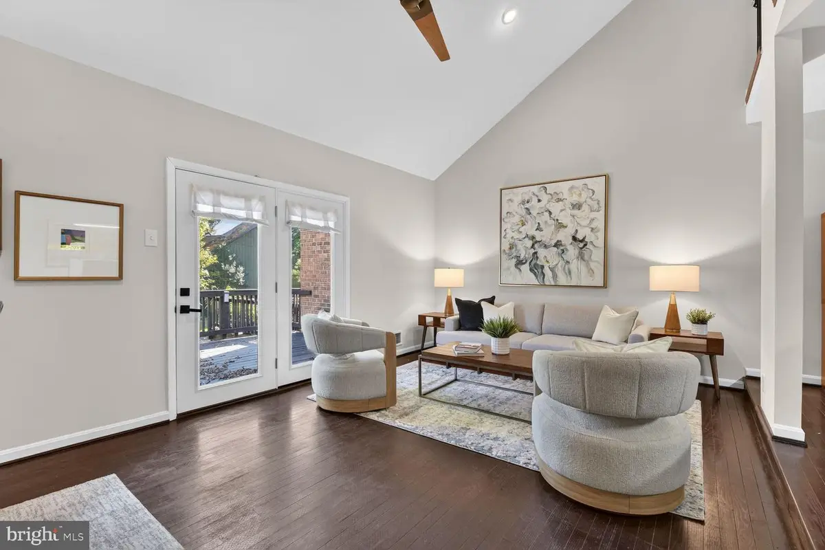 10903 Knights Bridge Ct, Reston, VA 20190 - #1