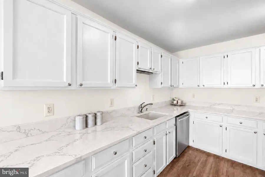 14548 Eddy Ct, Centreville, VA 20120 - #3