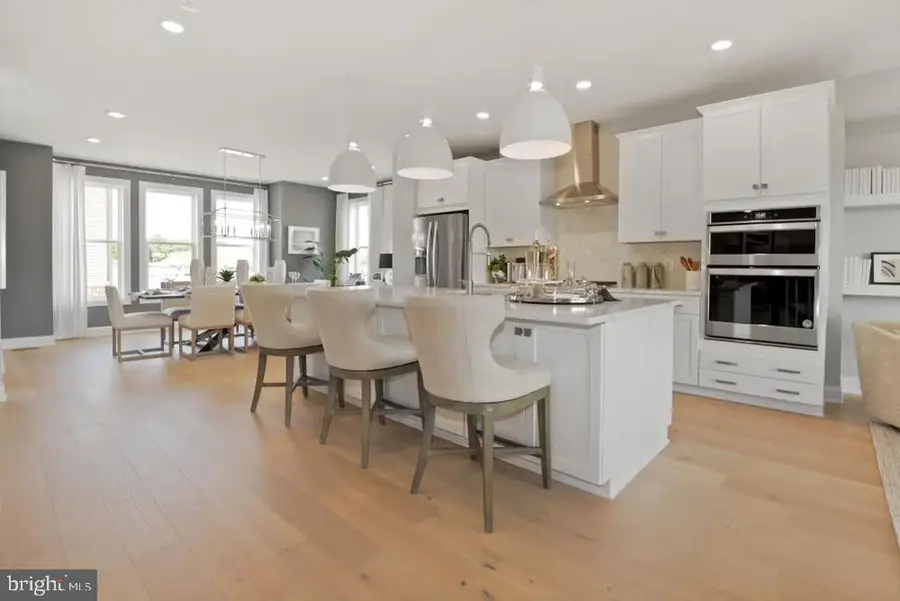 1863 Oakview Crest Dr, Reston, VA 20190 - #2