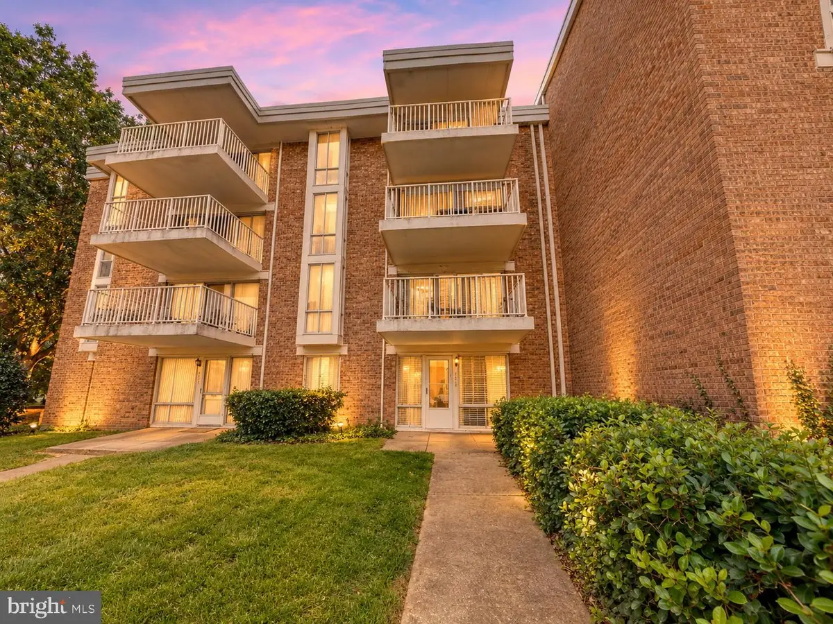 2619 Redcoat Dr #229, Alexandria, VA 22303 - #1
