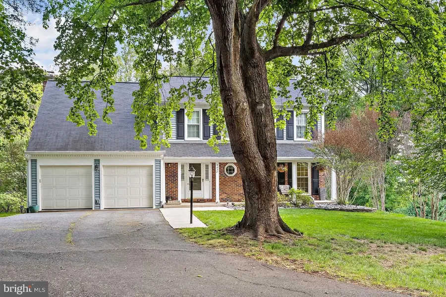 9830 Faust Dr, Vienna, VA 22182 - #3