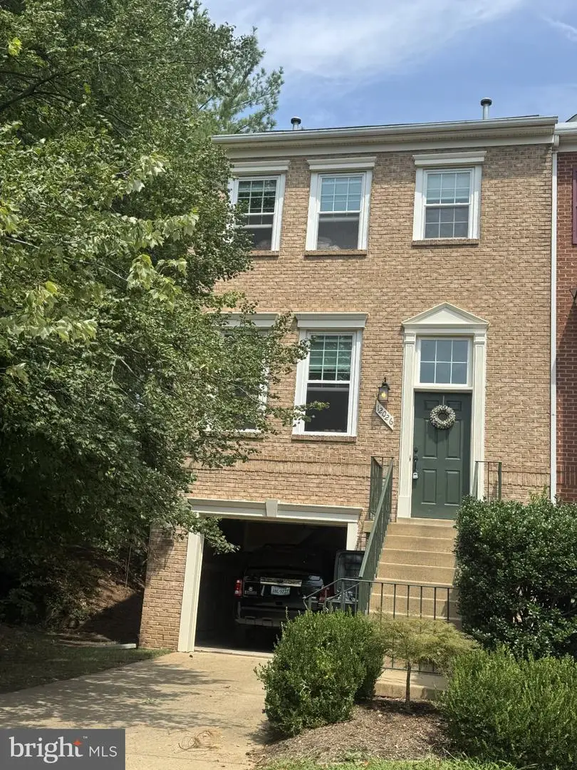 12026 Edgemere Cir, Reston, VA 20190 - #1