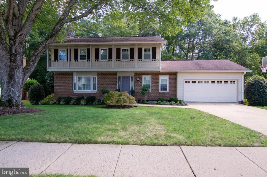 5619 Herberts Crossing Dr, Burke, VA 22015 - #2