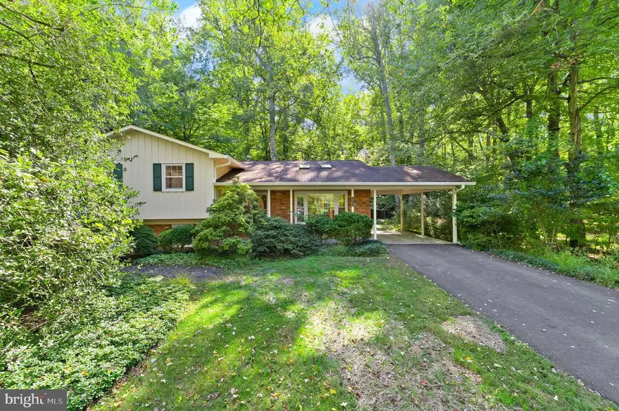 12201 Quorn Ln, Reston, VA 20191 - #3
