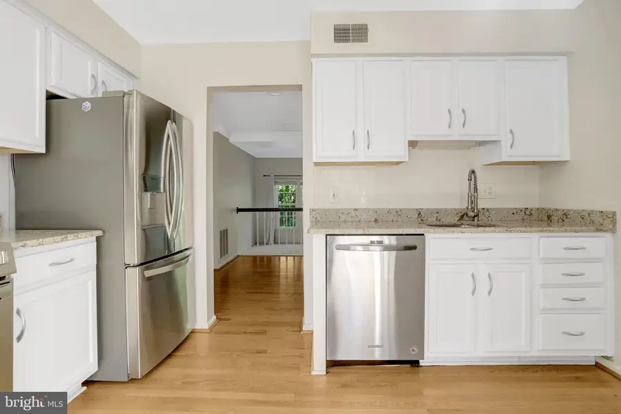 6149 Summer Park Ln, Alexandria, VA 22315 - #2