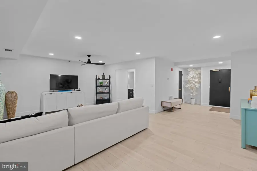 3709 S George Mason Dr #205e, Falls Church, VA 22041 - #2
