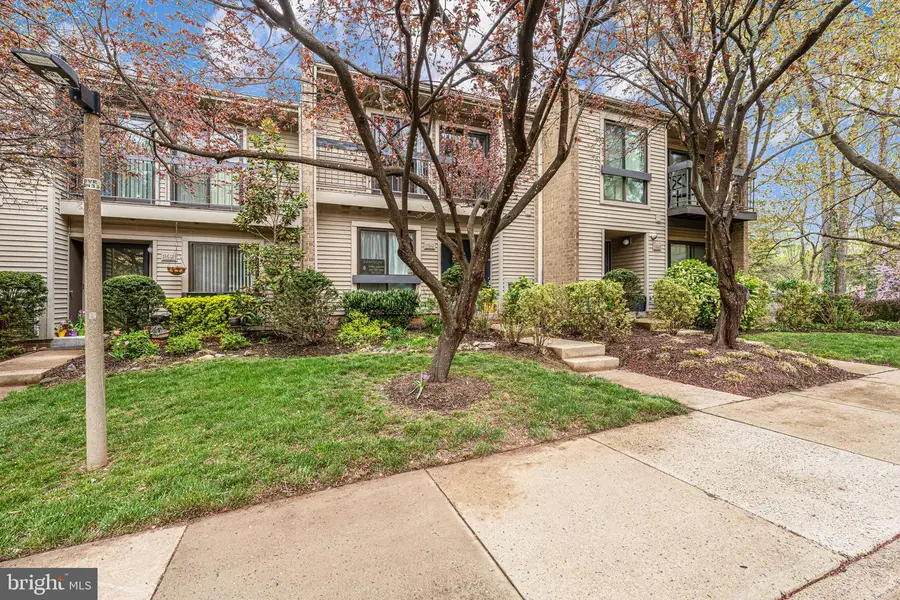 11610 Windbluff Ct #07/ 7b1, Reston, VA 20191 - #3