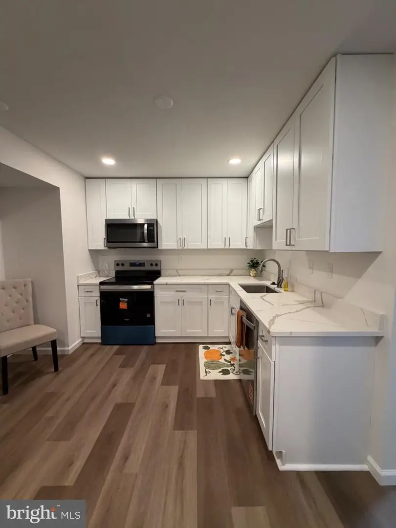 9515 Ashbridge Ct, Burke, VA 22015 - #3