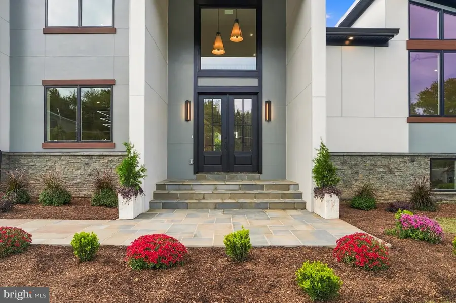 1904 Ware Rd, Falls Church, VA 22043 - #3