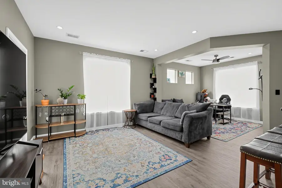 6481 Cheyenne Dr #304, Alexandria, VA 22312 - #2