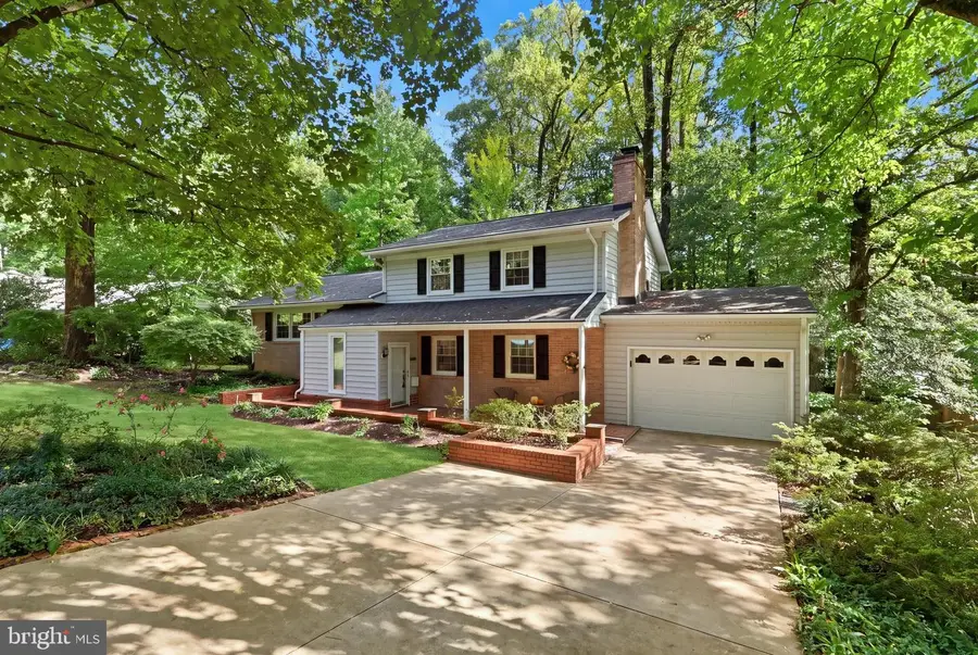 5017 Dodson Dr, Annandale, VA 22003 - #2