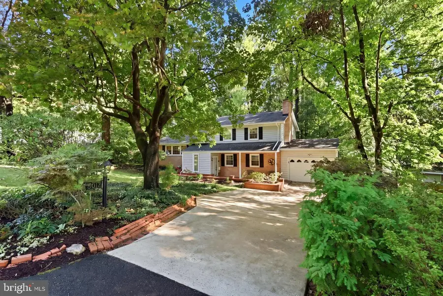 5017 Dodson Dr, Annandale, VA 22003 - #3