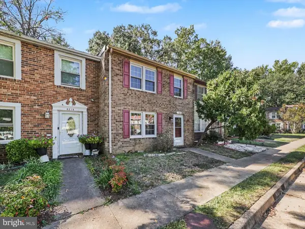 8216 Claremont Woods Dr, ALEXANDRIA, VA 22309