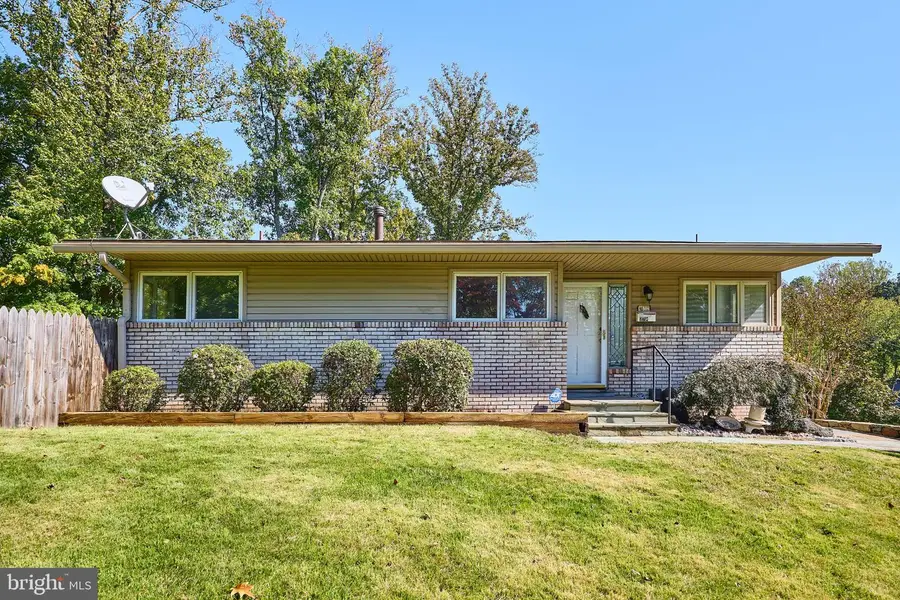 7718 Harwood Pl, Springfield, VA 22152 - #2